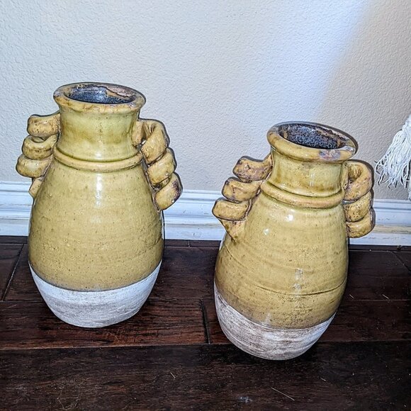 Ceramic Tuscan Vase with Curl Accent Handles - Picture 5 of 6